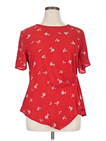 Vince Camuto Short Sleeve T-Shirt (view 1)