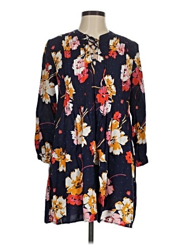 Old Navy Casual Dress (view 1)