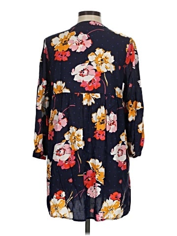 Old Navy Casual Dress (view 2)
