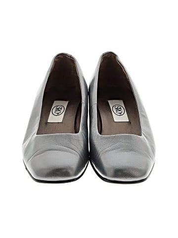 SRO Heels (view 2)