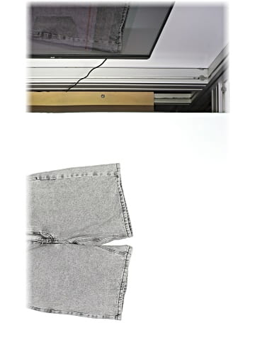Empyre Shorts (view 1)