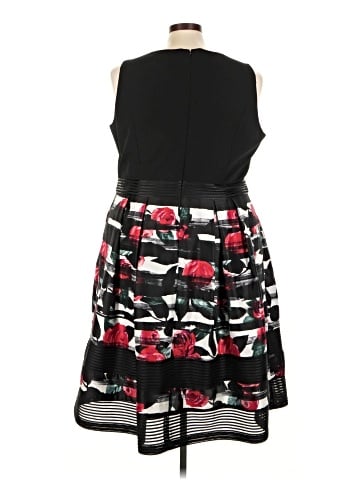 Carmen Marc Valvo Cocktail Dress (view 2)