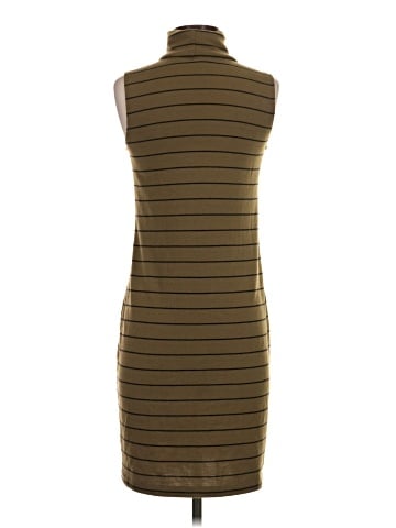 Old Navy Casual Dress (view 2)