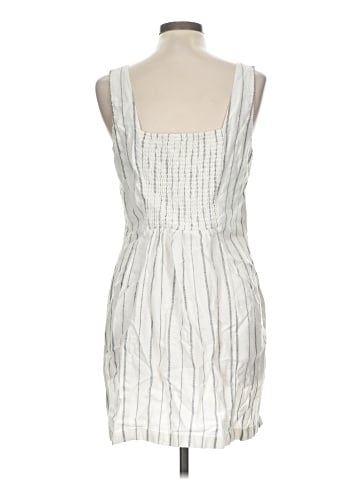 Old Navy Casual Dress (view 2)