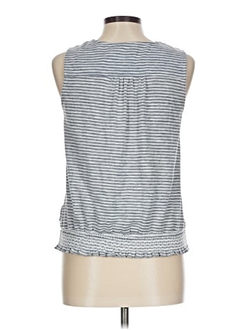 Hem & Thread Sleeveless Blouse (view 2)