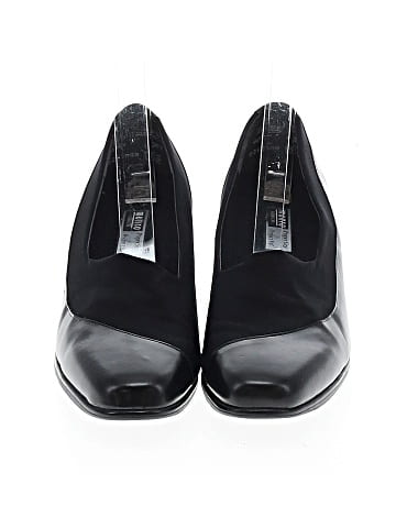 Munro American Heels (view 2)