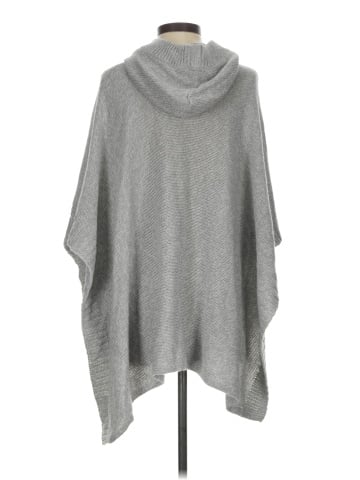 Alya Poncho (view 2)
