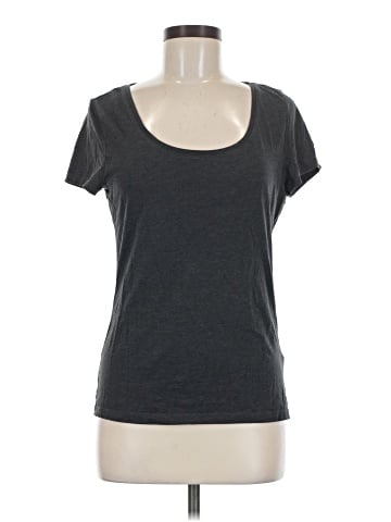 H&M Short Sleeve T-Shirt (view 1)