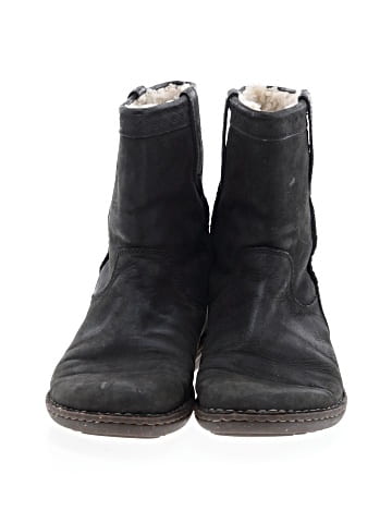 Ugg Boots (view 2)
