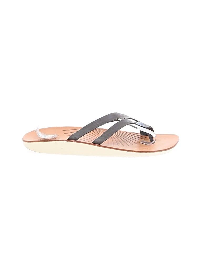 Pre-owned Olukai Flip Flops In Gray