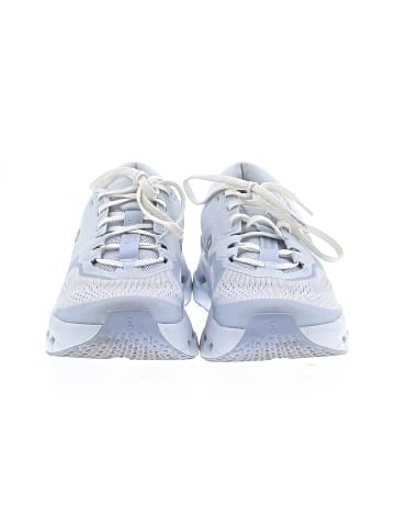 On Cloud Sneakers (view 2)