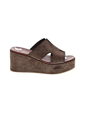 Mia Wedges (view 1)