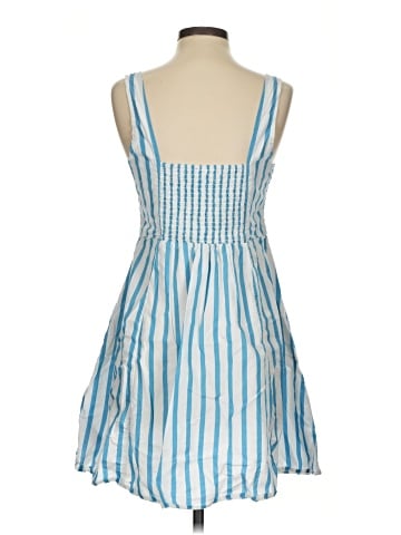 Old Navy Casual Dress (view 2)