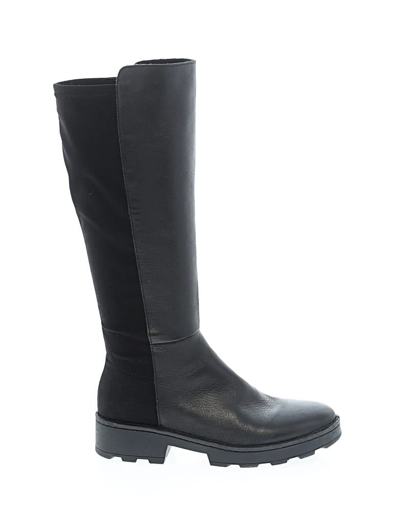 Pre-owned Born Boots In Black