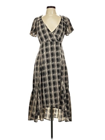 Urban Outfitters Casual Dress (view 1)