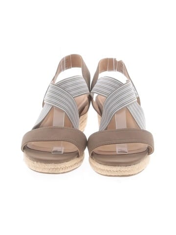 Unbranded Wedges (view 2)