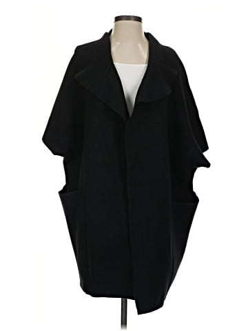 Akemi + Kin Poncho (view 1)
