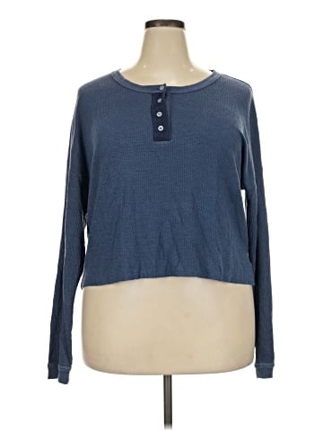 American Eagle Outfitters Pullover Sweater (view 1)