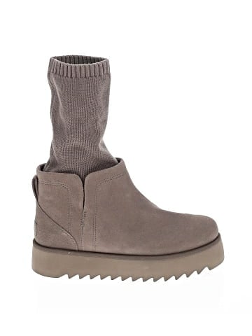 Ugg Boots (view 1)