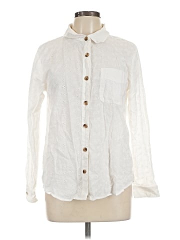 Maurices Long Sleeve Button-Down Shirt (view 1)