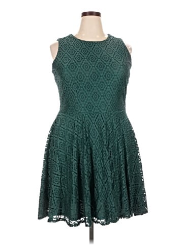 Danny And Nicole Cocktail Dress (view 1)