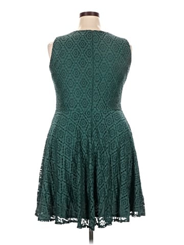 Danny And Nicole Cocktail Dress (view 2)