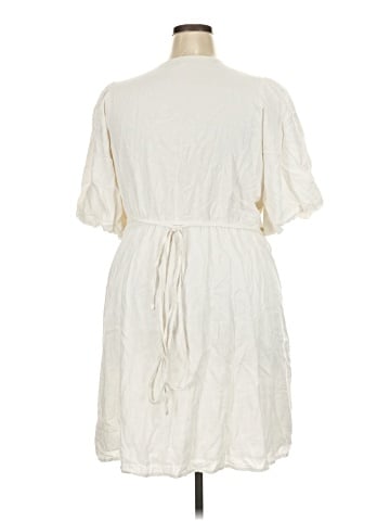 Old Navy Casual Dress (view 2)
