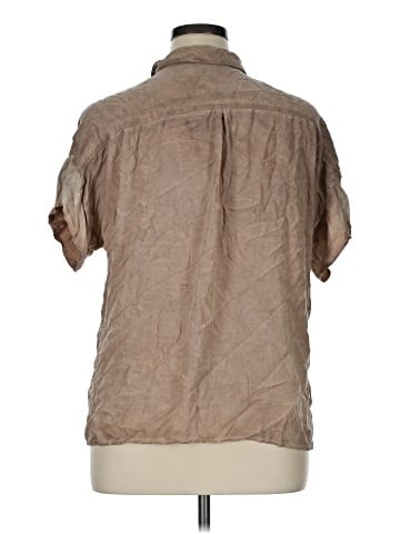 Velvet Heart Short Sleeve Button-Down Shirt (view 2)