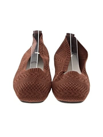 Unbranded Flats (view 2)