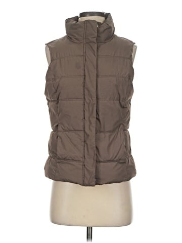 Gap Outlet Vest (view 1)