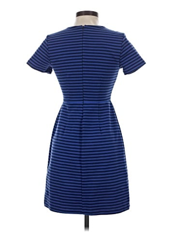 Old Navy Casual Dress (view 2)