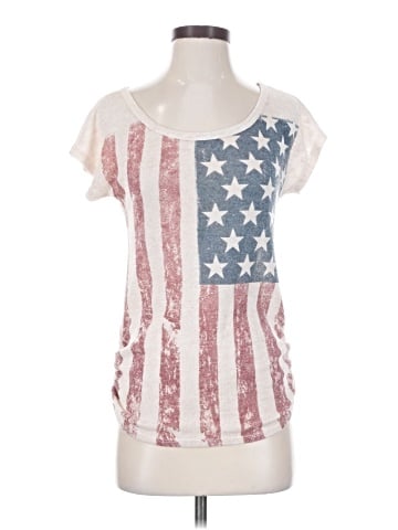 Free Kisses Short Sleeve T-Shirt (view 1)