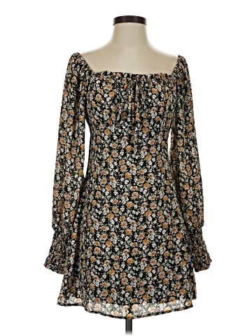 Le Lis Casual Dress (view 1)