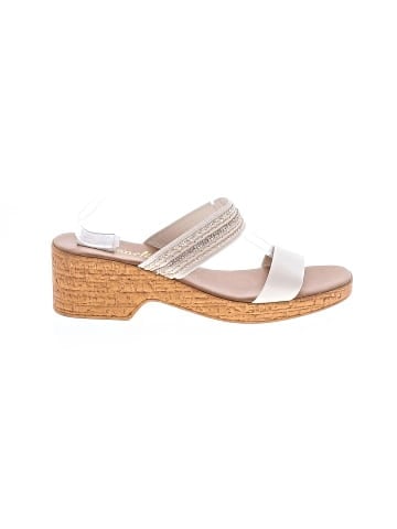 Toscanella Wedges (view 1)