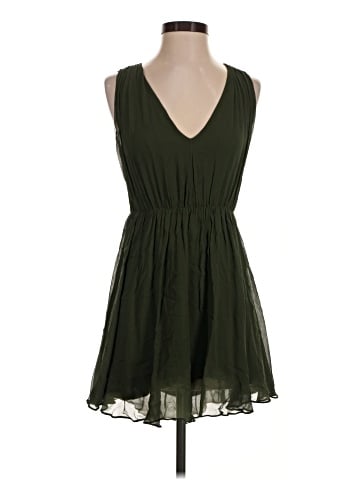 Alice + Olivia Casual Dress (view 1)