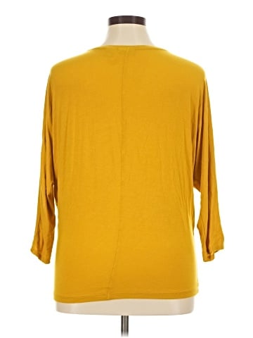 Tahari 3/4 Sleeve Top (view 2)