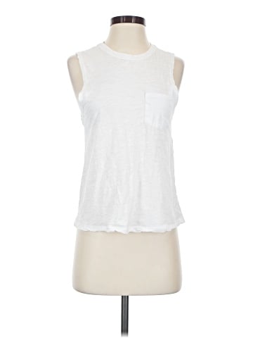 Vuori Sleeveless T-Shirt (view 1)