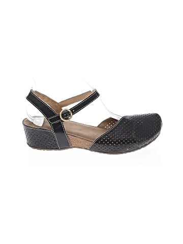 L'Artiste Wedges (view 1)