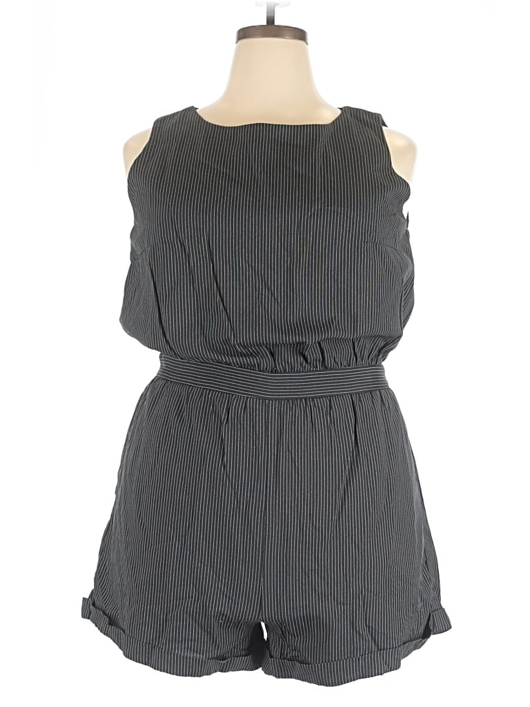 Pre-owned Assorted Brands Romper In Gray