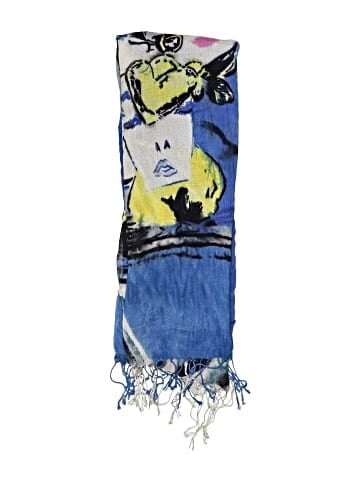 Courage. b Scarf (view 2)
