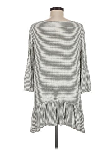 Pleione 3/4 Sleeve Top (view 2)