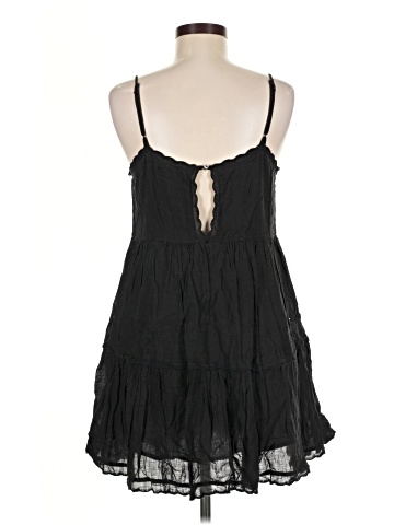 Urban Outfitters Casual Dress (view 2)
