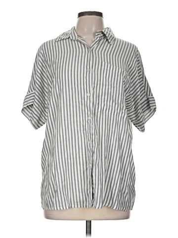 Jun & Ivy Short Sleeve Button-Down Shirt (view 1)
