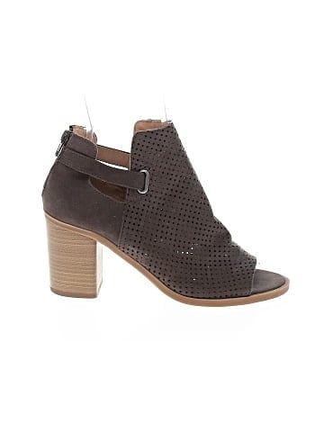 Express Sandals (view 1)
