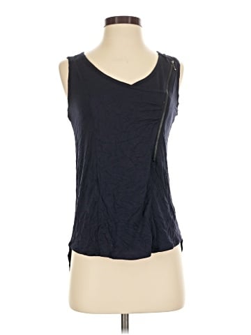 Outback Red Sleeveless Top (view 1)