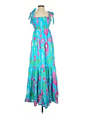 Crown & Ivy Casual Dress (view 1)