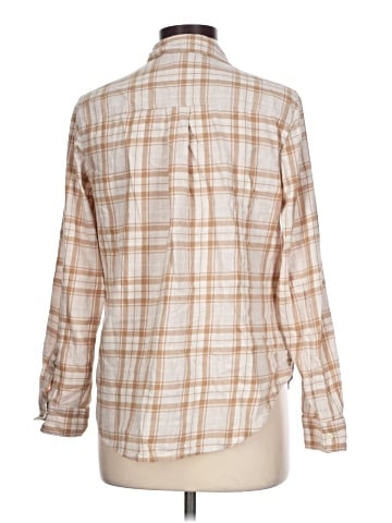 Old Navy Long Sleeve Button-Down Shirt (view 2)