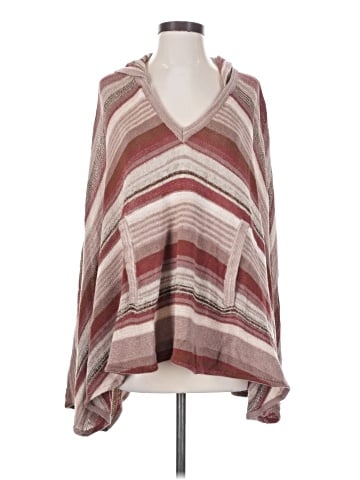 Goddis Poncho (view 1)