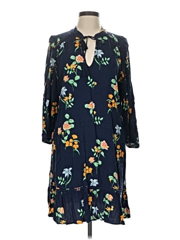 Crown & Ivy Casual Dress (view 1)