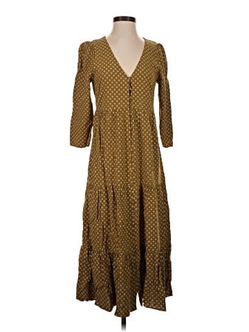 Madewell V-Neck Tiered Button-Front Midi Dress in Daisies Forever (view 1)